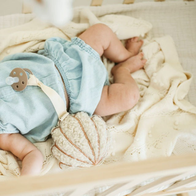 Heirloom Pom Pom Blanket